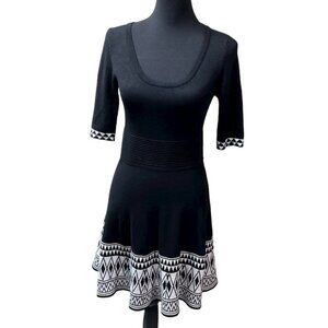 GEOMETRIC Pattern Mini Sweater Dress Black and White Size M